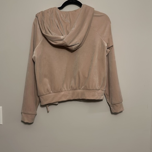 Uniqlo Tracksuit Dusky Pink - Picture 2 of 3